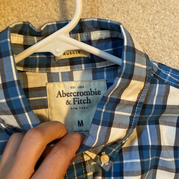 Abercrombie button up, plaid size medium - Picture 4 of 4